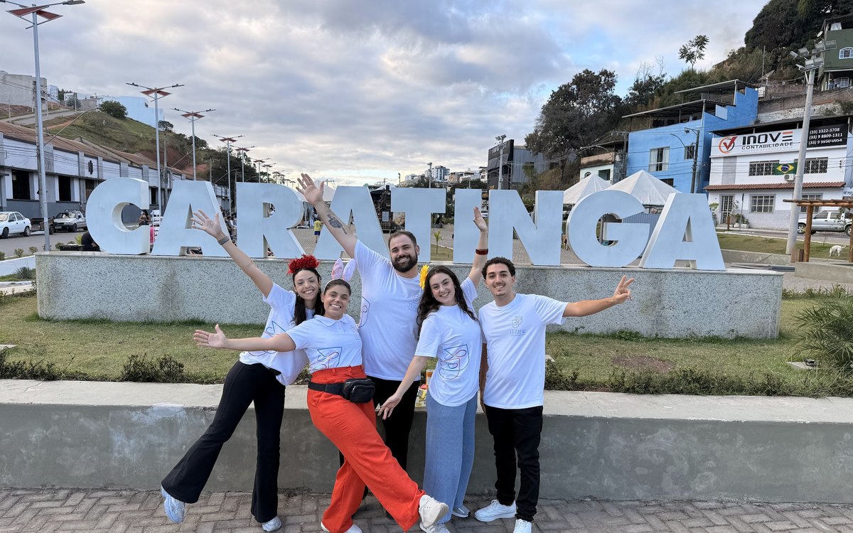 Equipe da ECOA reunida em Caratinga, Minas Gerais